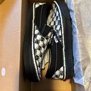 Women’s Van’s slip ons